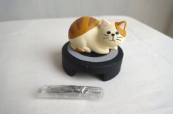 画像1: デコレ　ハッピーキャットデイ　掃除機型クリップホルダー　トラ猫