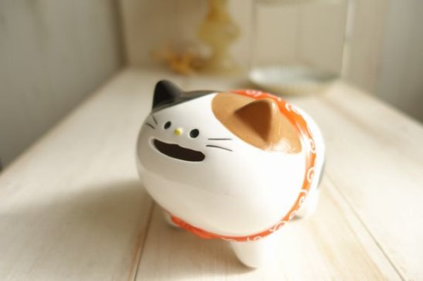 画像1: デコレ　はらぺこ貯金箱　みけねこ (1)